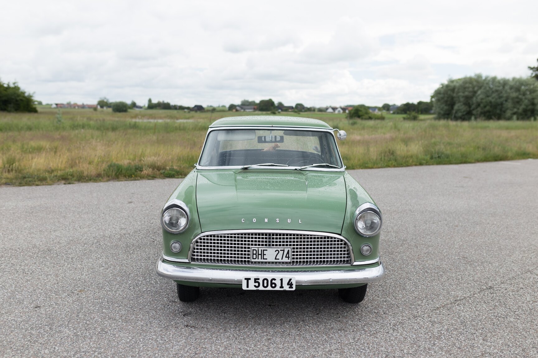 Exterior image of 1959 Ford Consul (2)