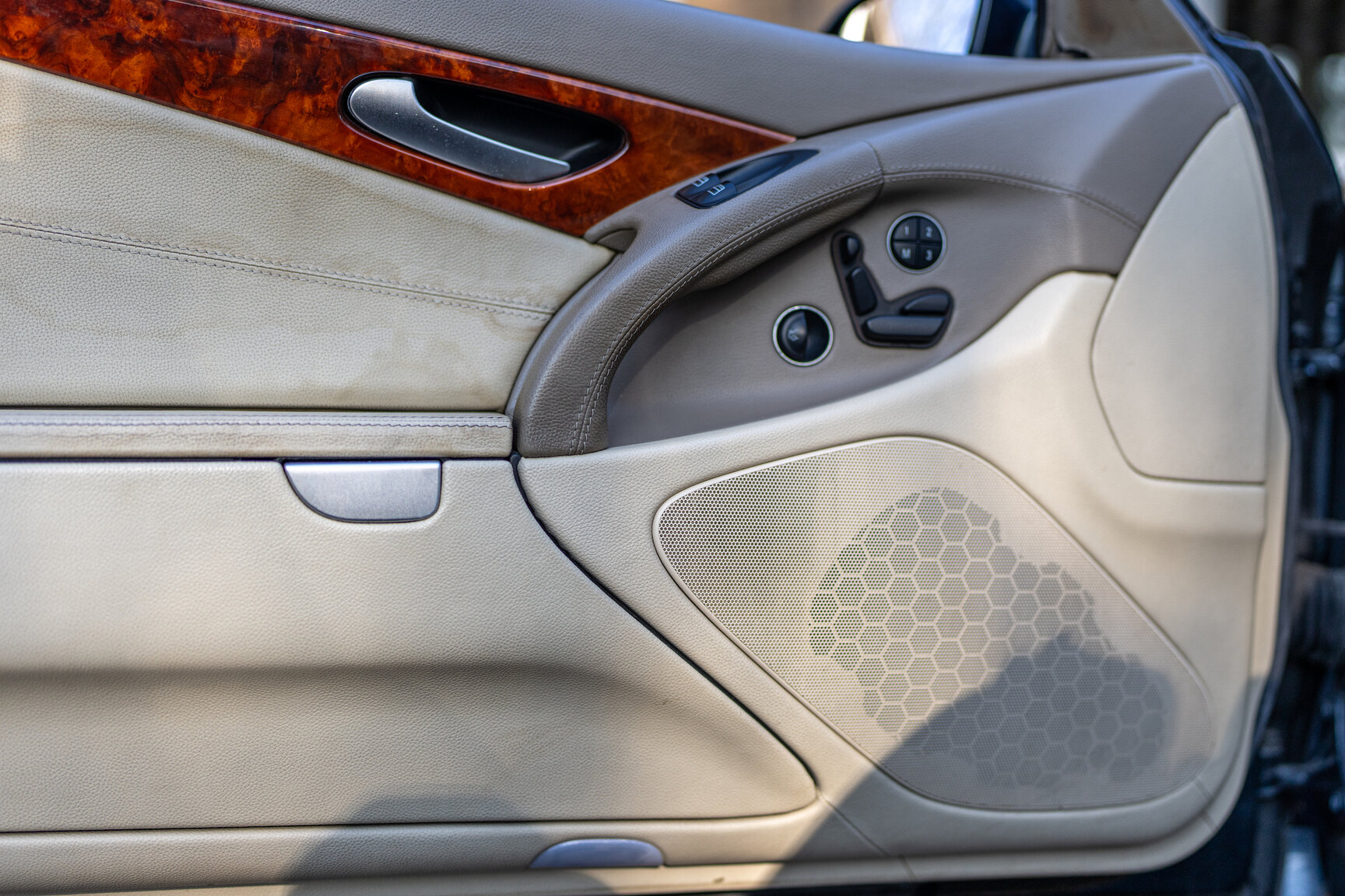 Innenraumfoto von 2002 Mercedes-Benz SL 500