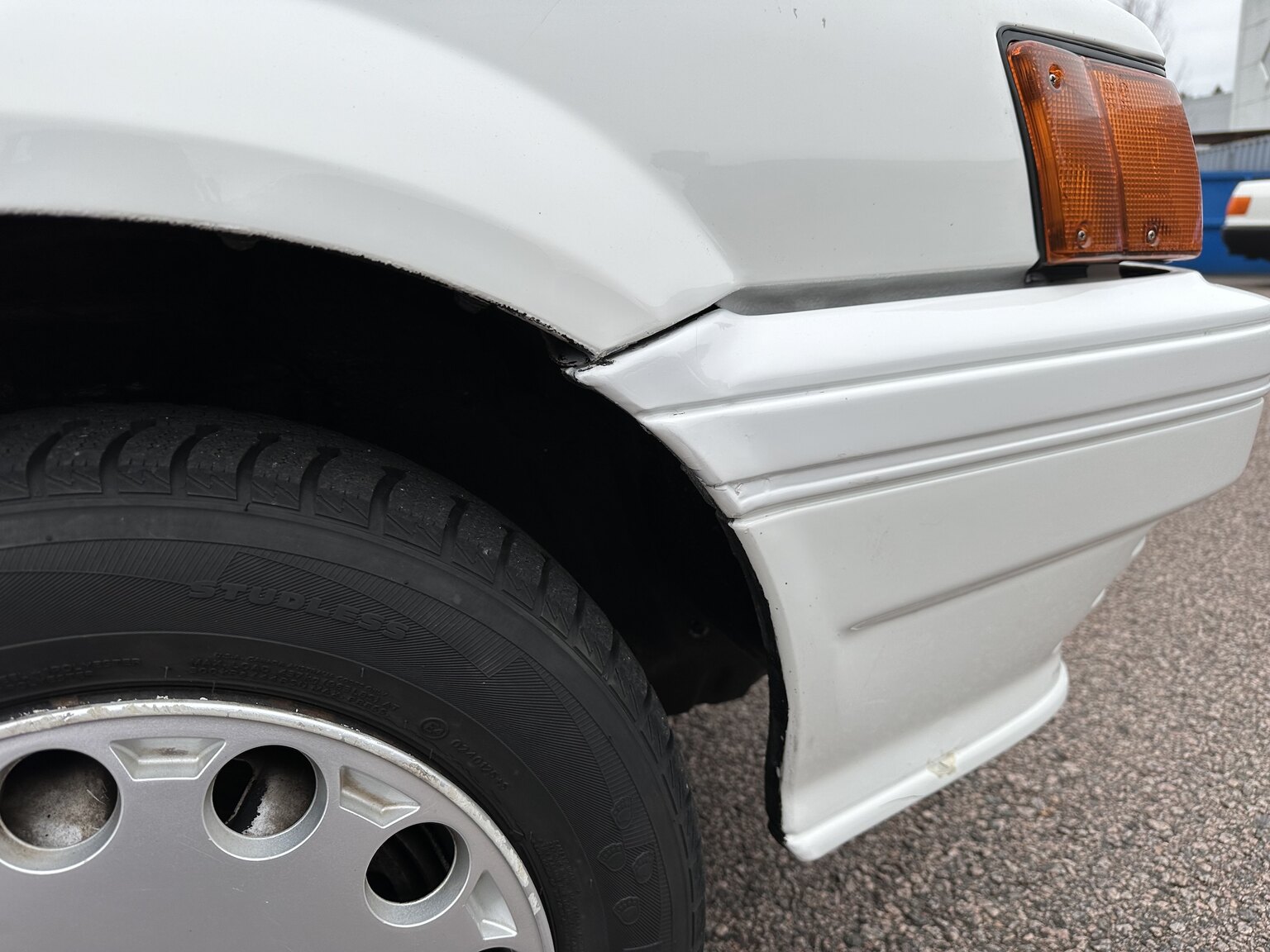 Exteriörbild på 1988 Nissan Sunny (56)