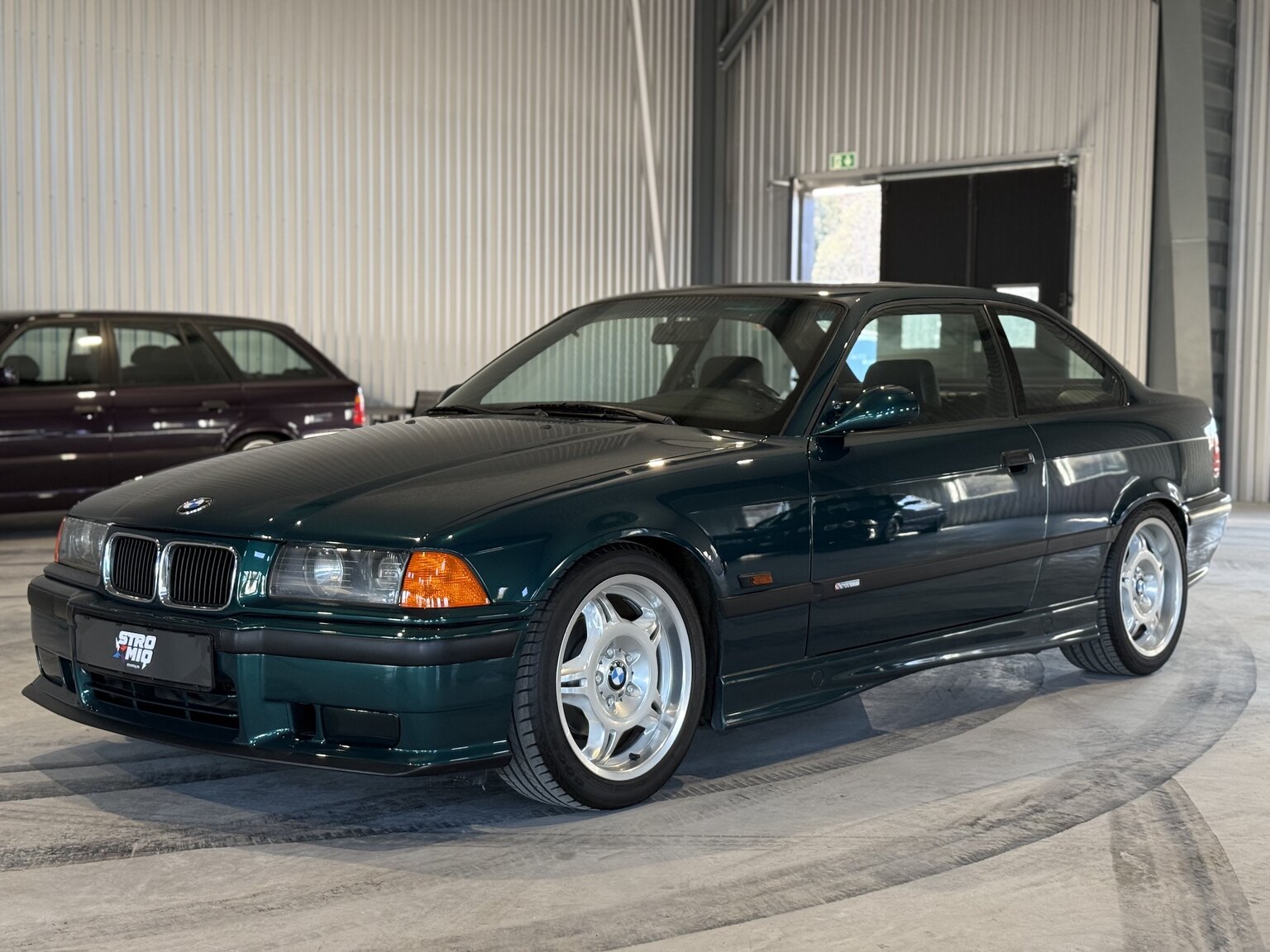 Exteriörbild på 1995 BMW 325i Coupé AVUS Edition "No Reserve Auction"