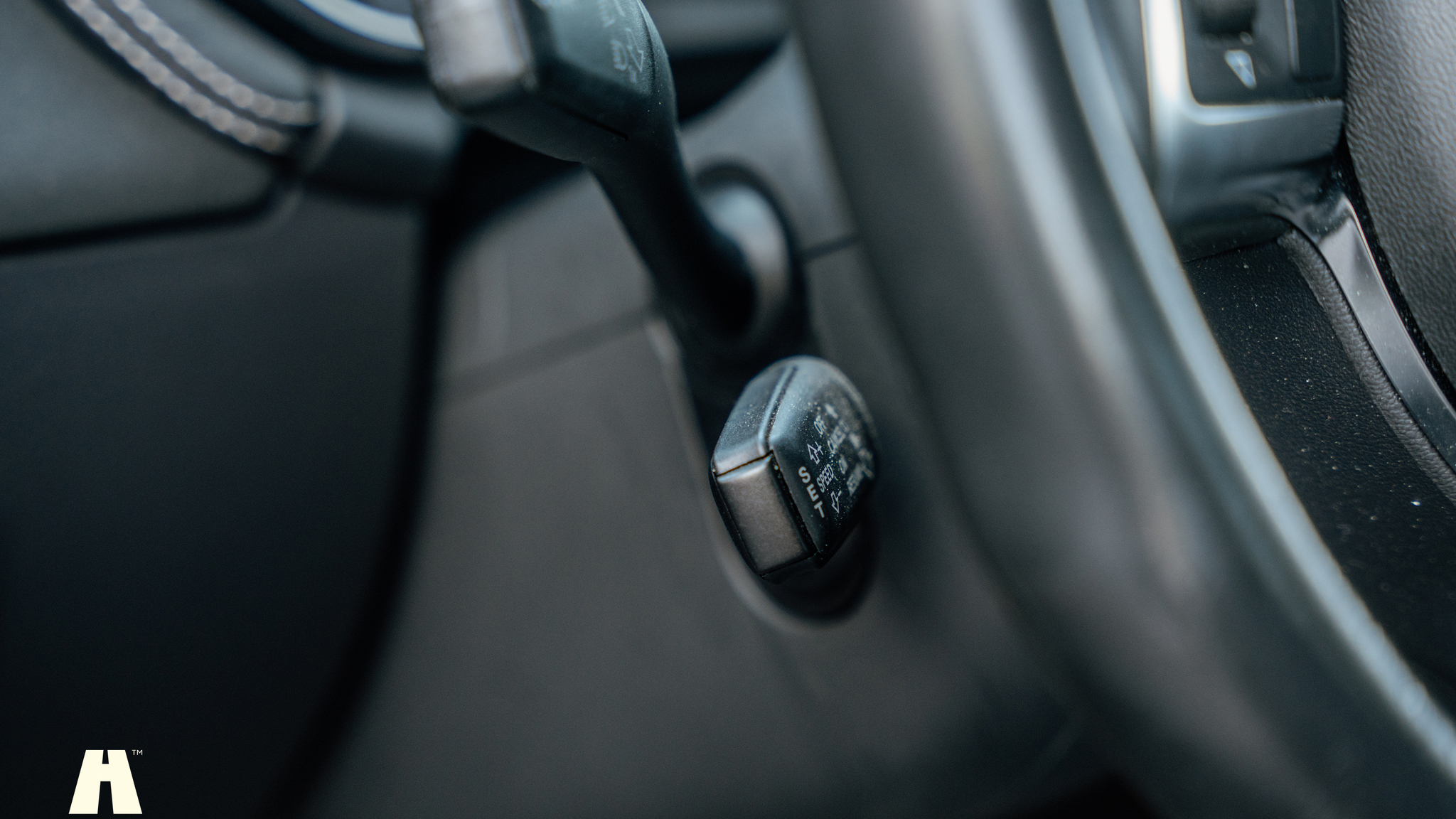 Interior image of 2009 Audi TTS (19)