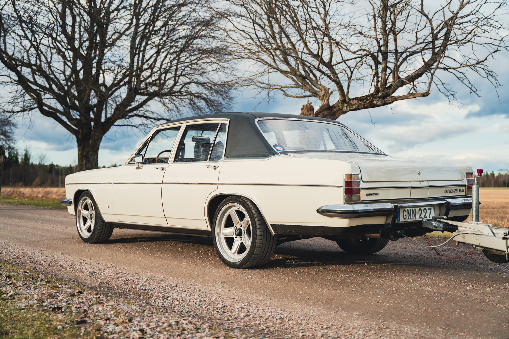 Exterior image of 1973 Opel Diplomat V8