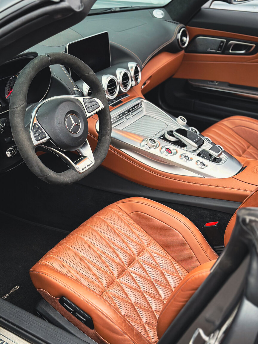 Interior image of 2018 Mercedes Benz AMG GT C