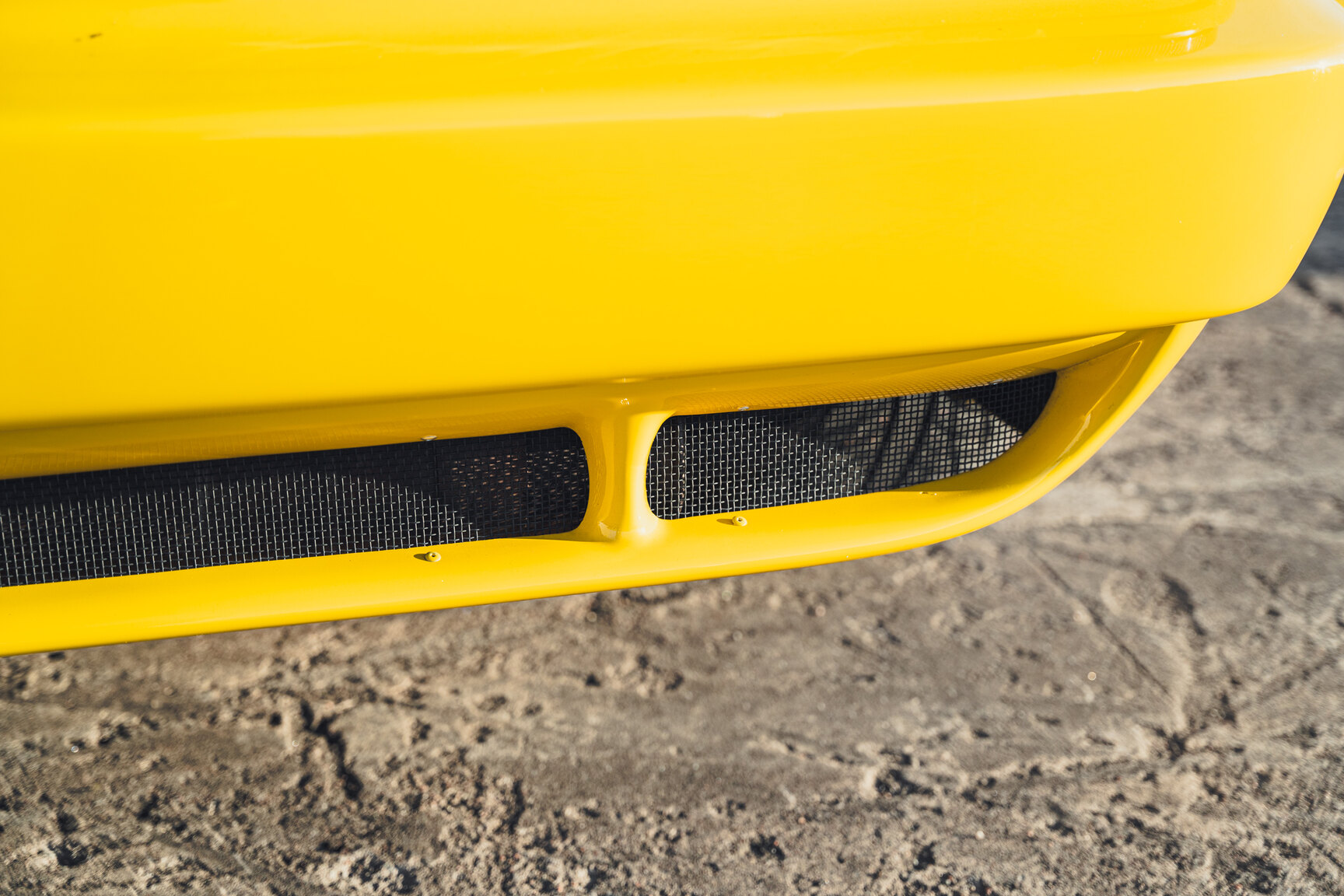 Exterior image of 1989 Lotus Esprit Turbo SE