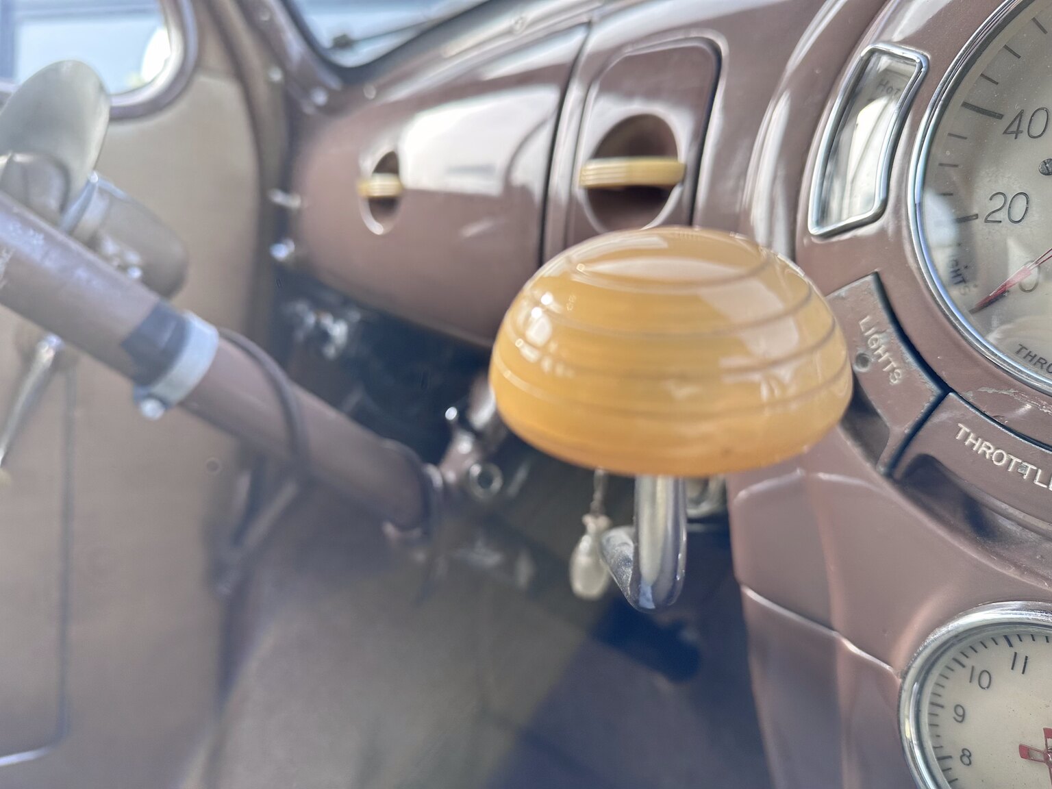 Interior image of 1938 Lincoln Zephyr Sedan V12