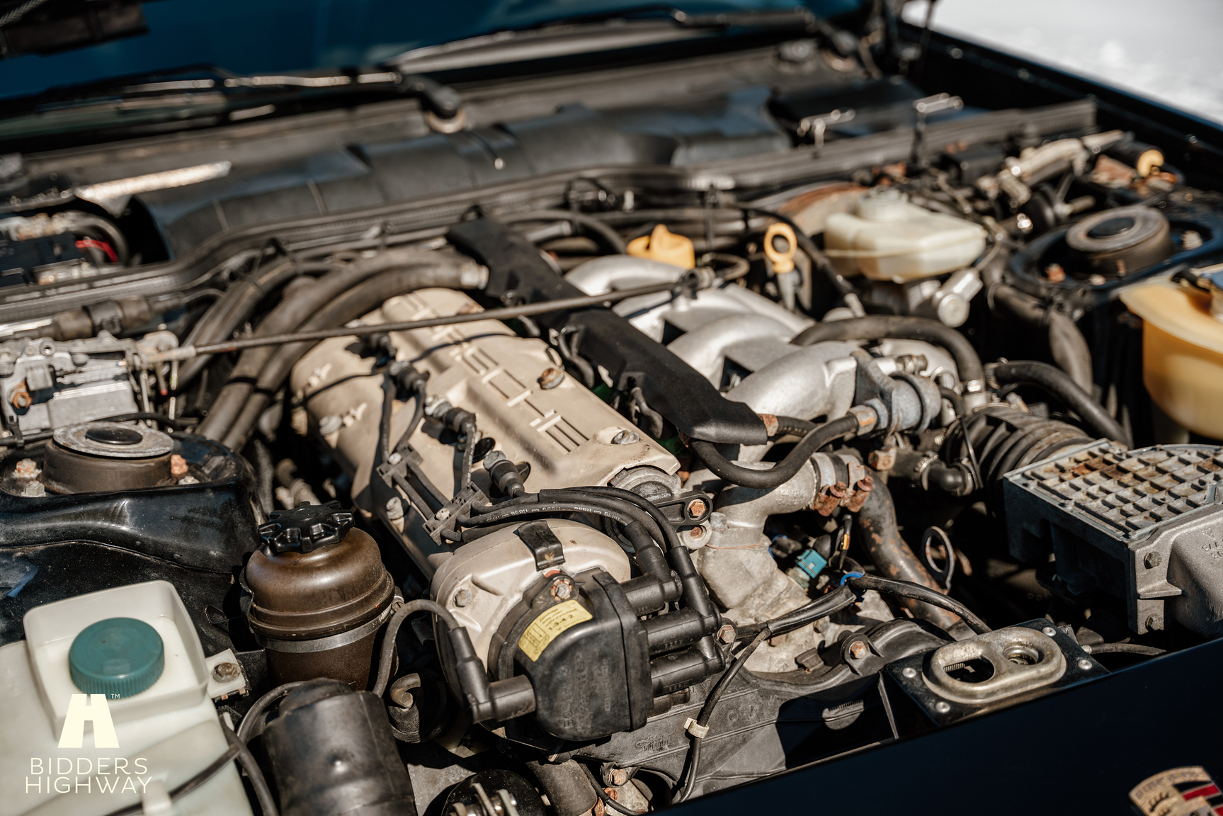 Image of 1989 Porsche 944 S2 Cabriolet mechanics