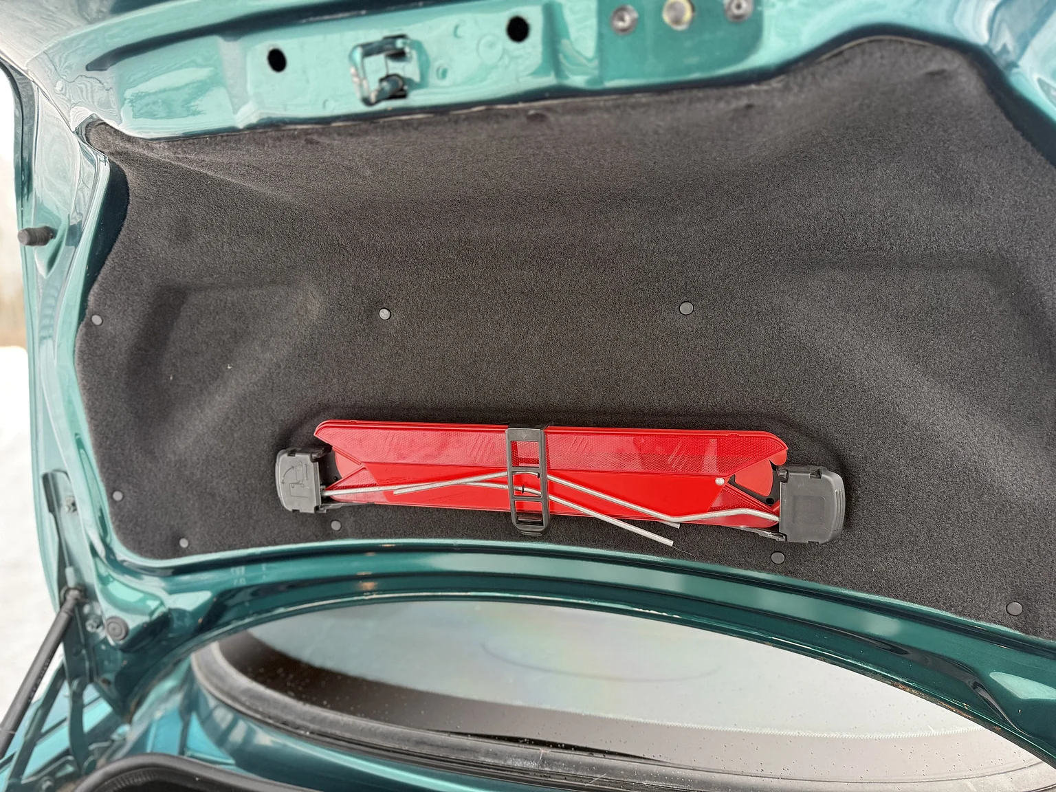 Interior image of 1997 Jaguar XK8 (52)