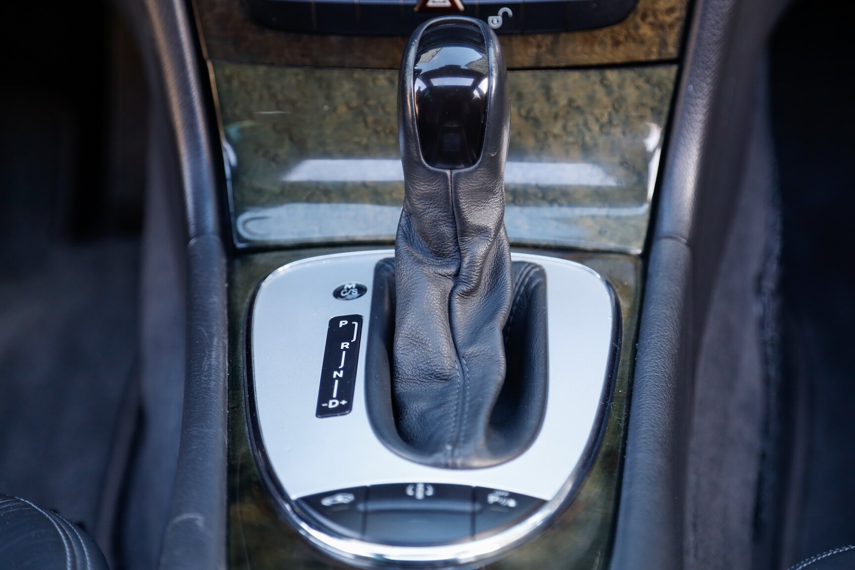 Innenraumfoto von 2003 Mercedes-Benz E55 AMG