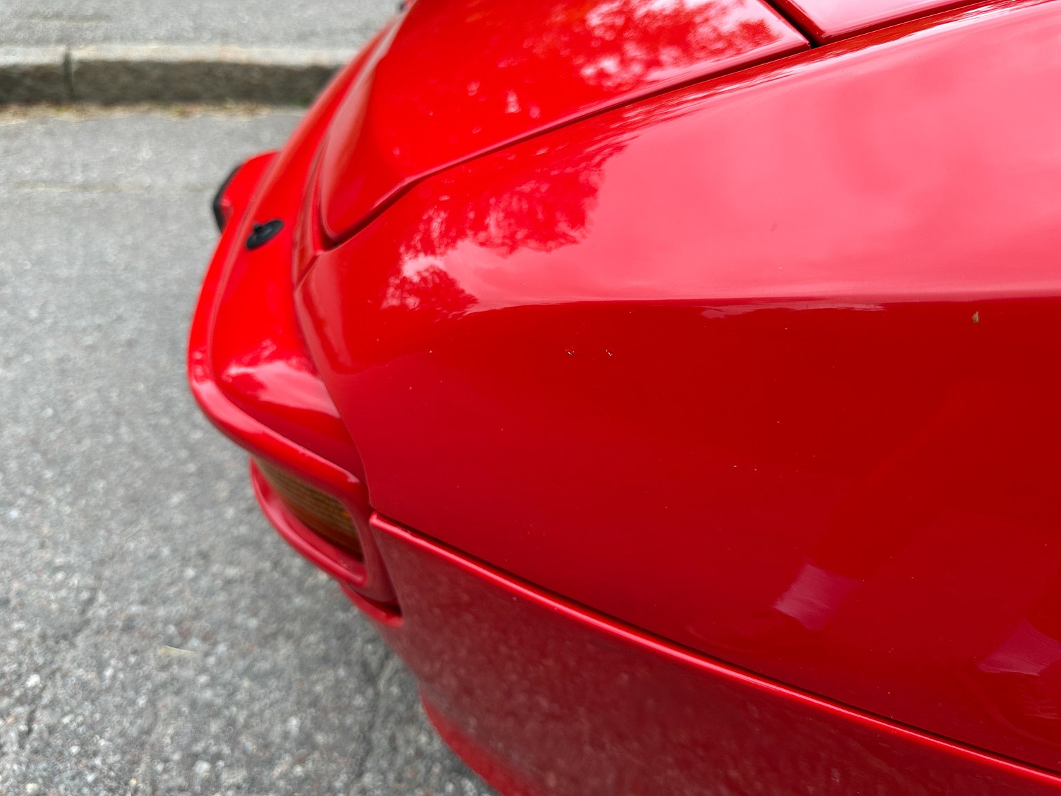 Exterior image of 1988 Porsche 944