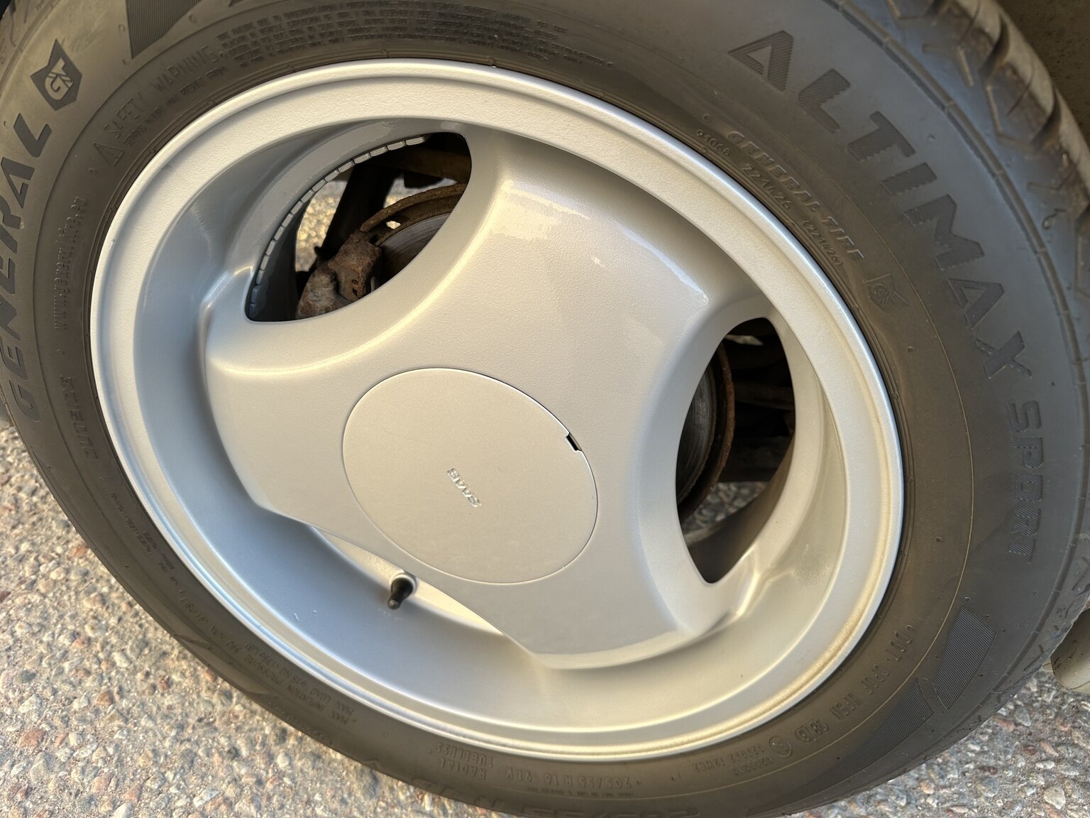 Exterior image of 1996 SAAB 9000 CS Aero 2.3T