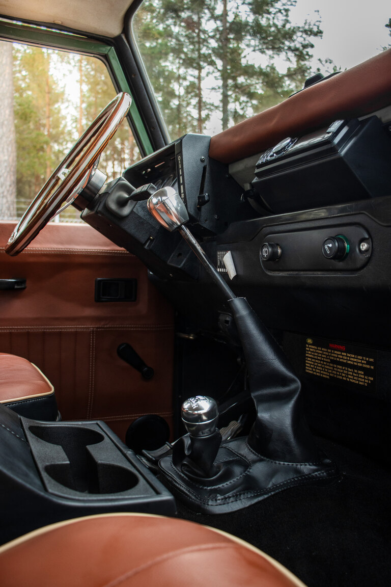 Innenraumfoto von 1996 Land Rover Defender 90 300TDi (17)