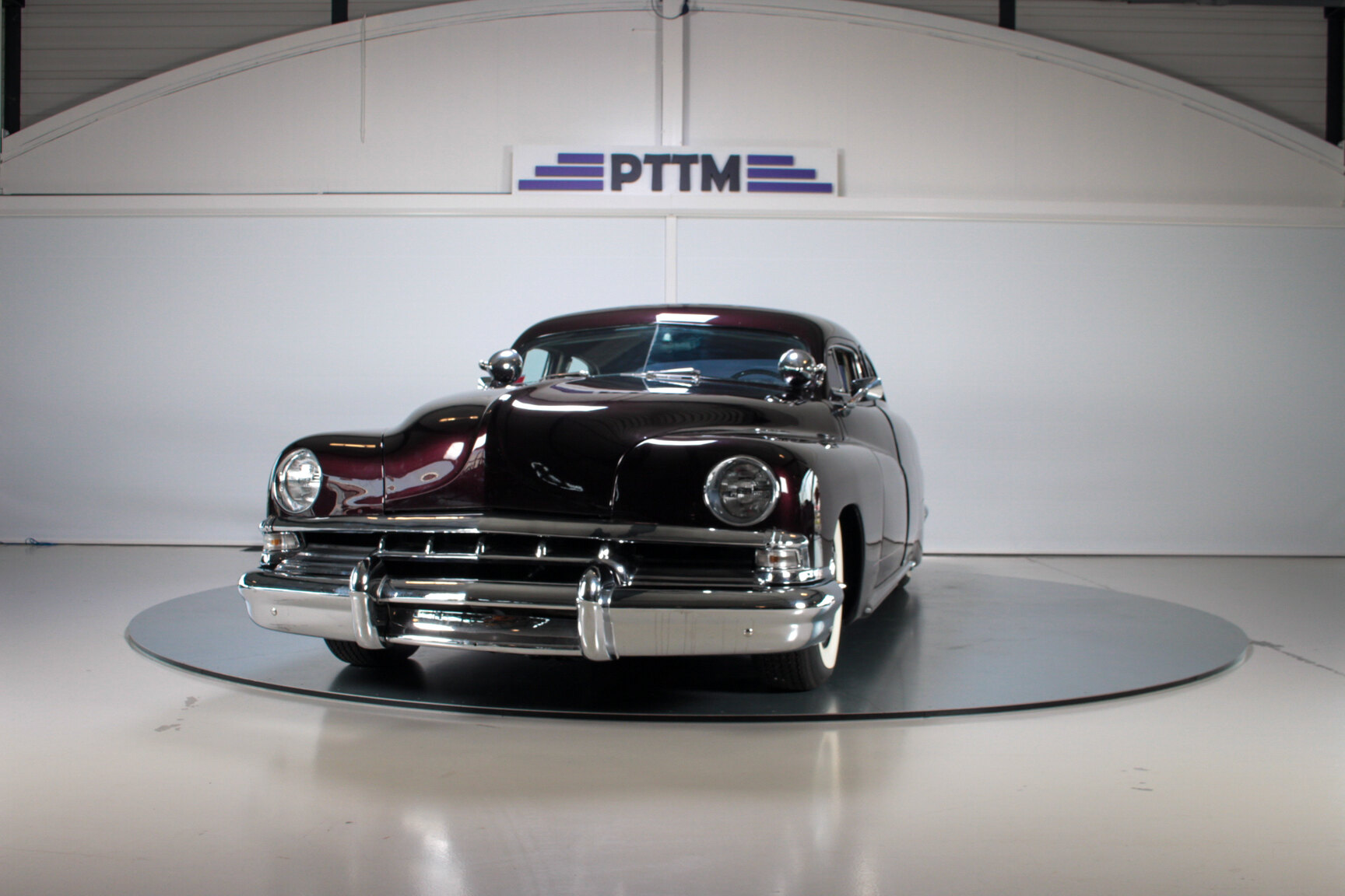 Exterior image of 1951 Lincoln Cosmopolitan 