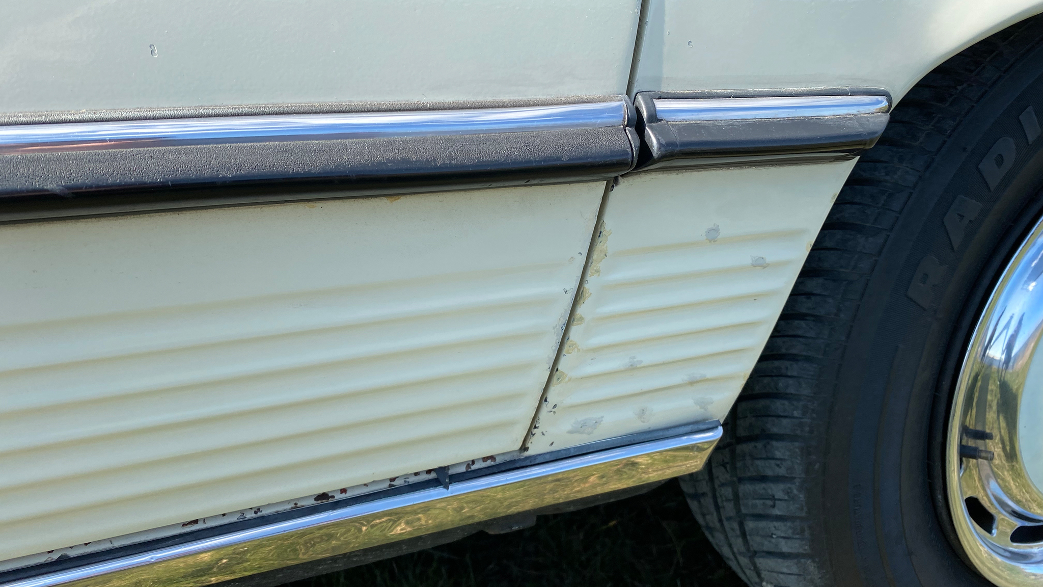 Aussenfoto 1972 Mercedes-Benz 350 SL (69)