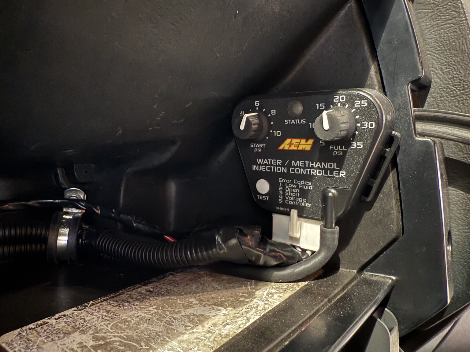 Interior image of 1992 GMC Typhoon 