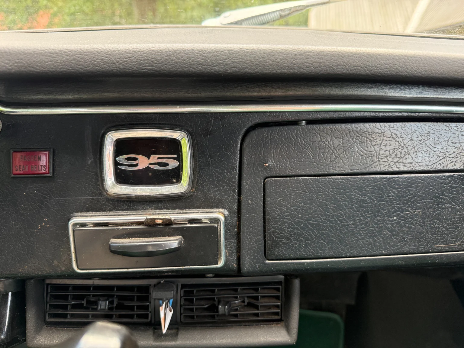 Innenraumfoto von 1975 Saab 95 V4 kombi - 7-sits (15)