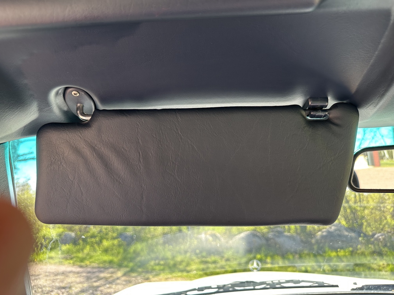 Interior image of 1985 Mercedes-Benz 200