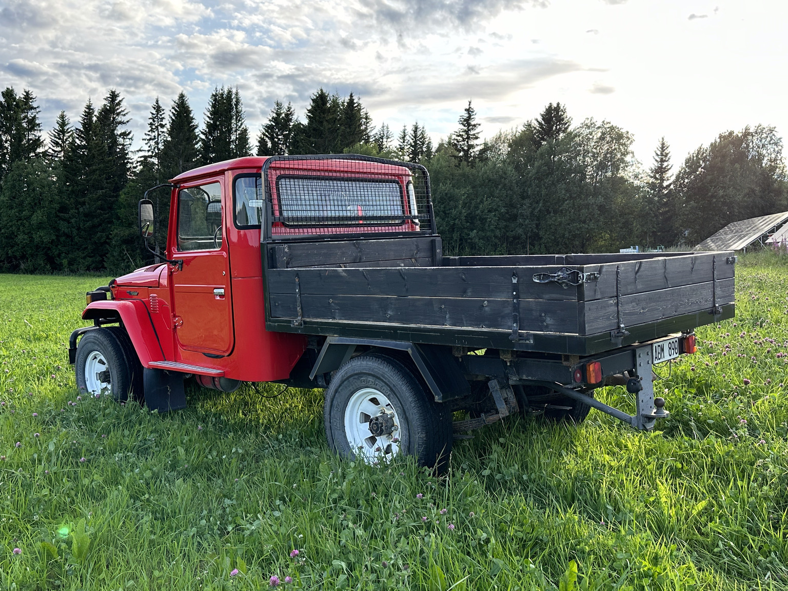 Exterior image of 1982 Toyota Landcruiser Utility (51)