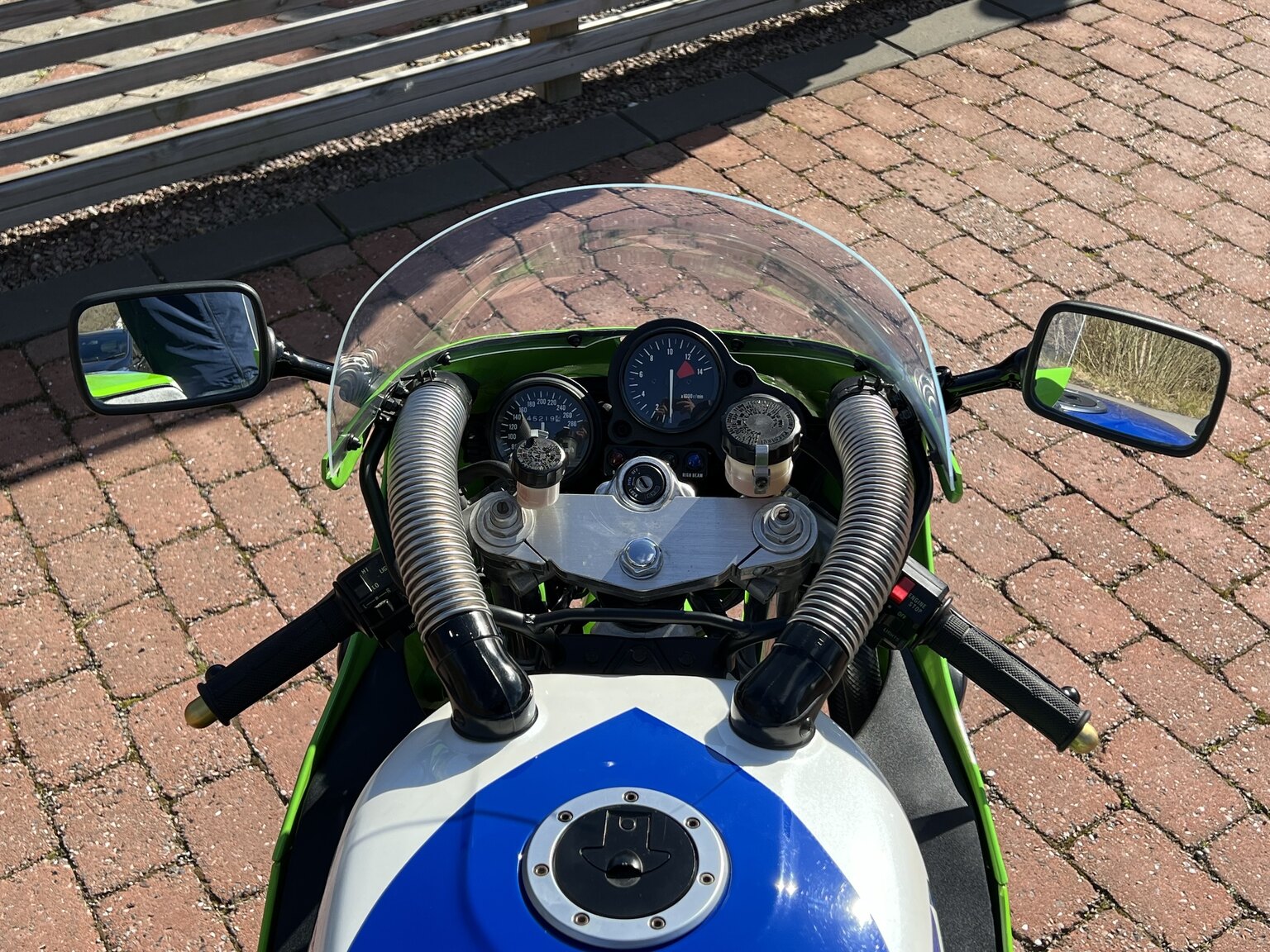 Exterior image of 1989 Kawasaki ZXR 750 H1 (51)