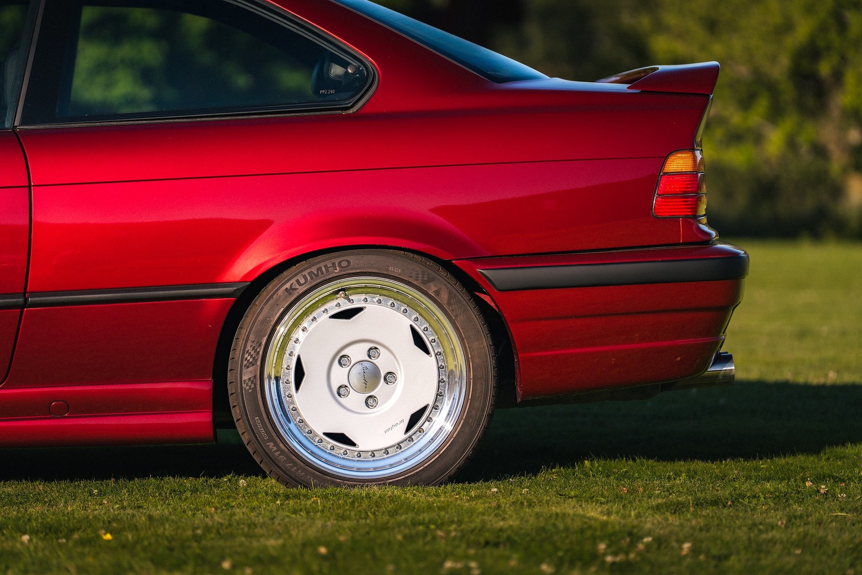 Exterior image of 1992 BMW 325i Coupé "No Reserve Auction"