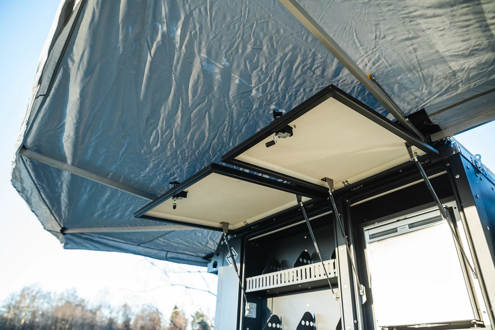 Exterior image of 2020 Northea Camper Expedition Volkswagen Amarok (26)