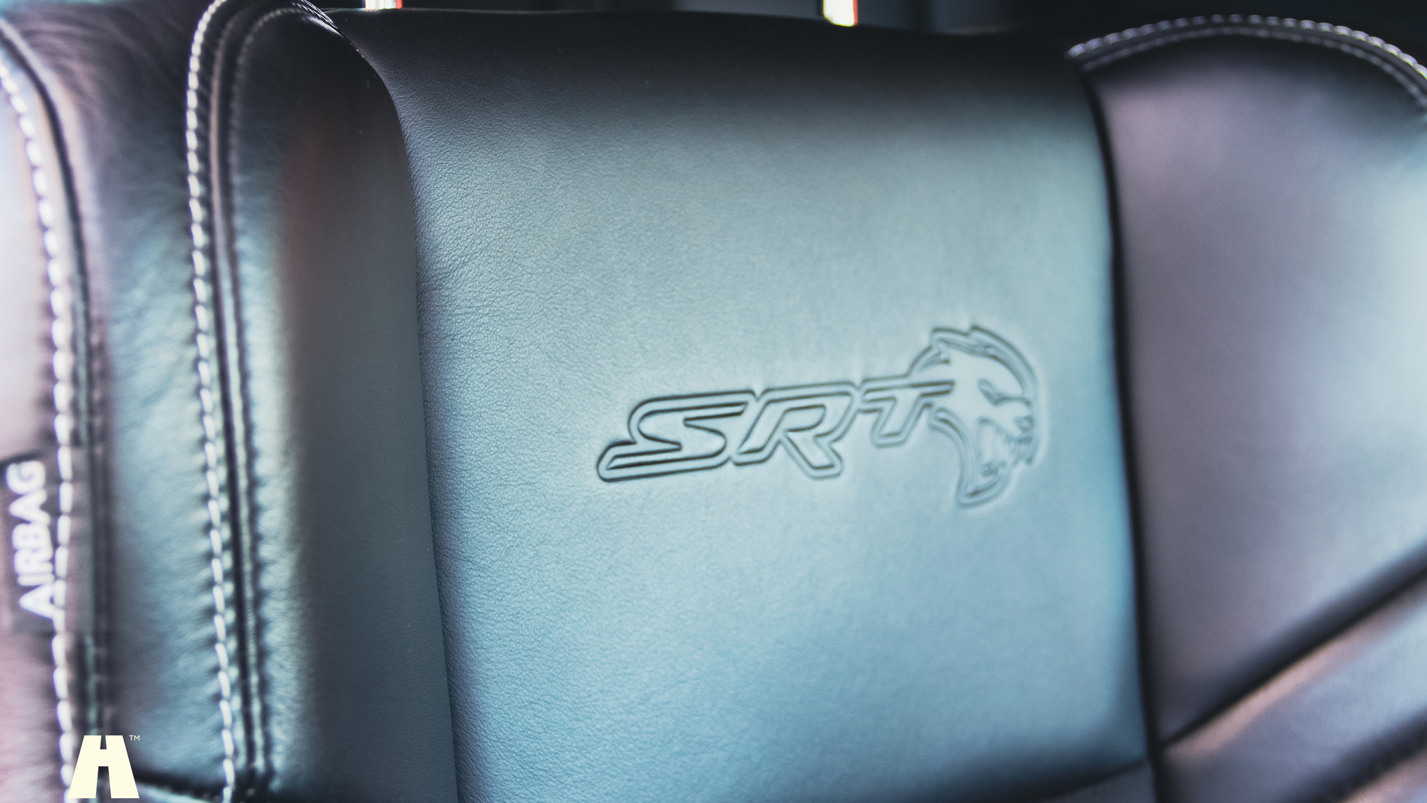 Innenraumfoto von 2019 Dodge Challenger Hellcat (20)