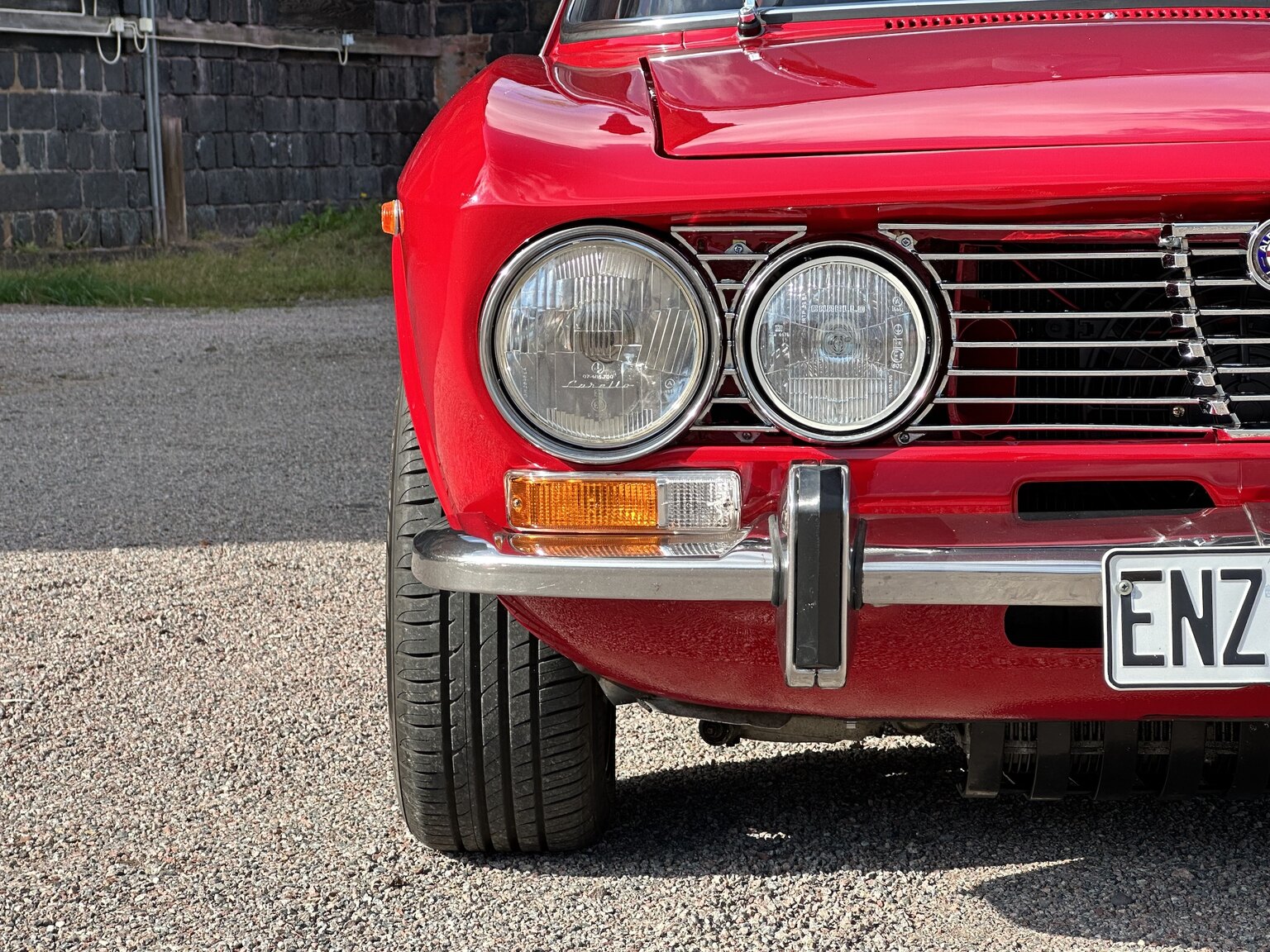 Exteriörbild på 1972 Alfa Romeo 2000 GTV Bertone Coupé