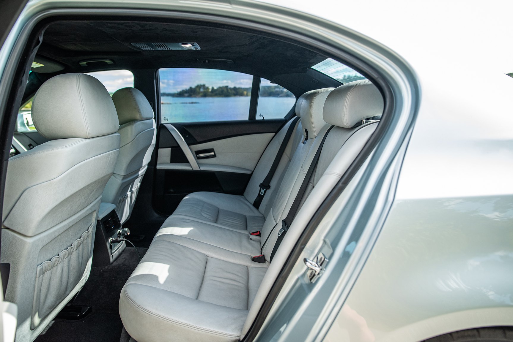 Interior image of 2006 BMW E60 M5