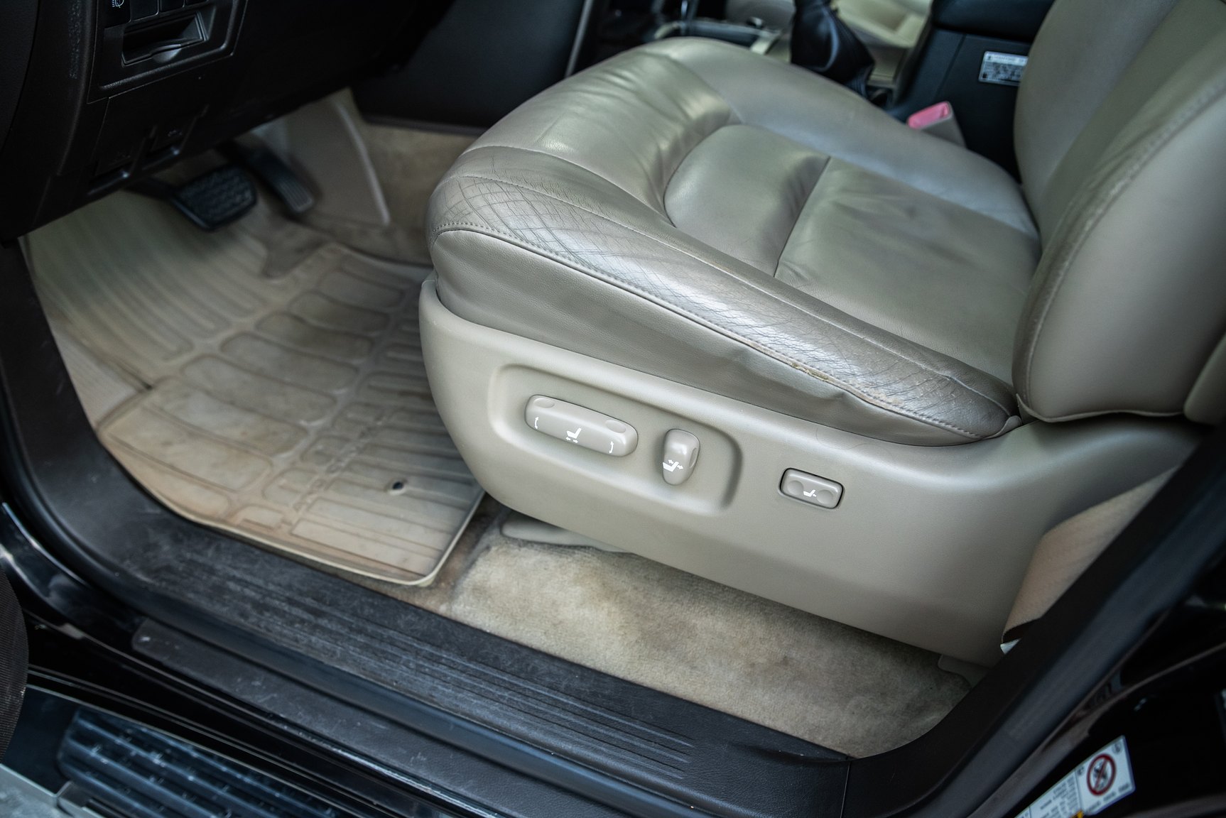 Interior image of 2008 Toyota Land Cruiser 4.5 4WD V8