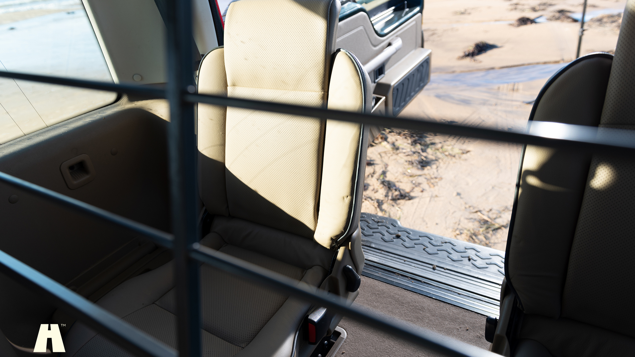 Interior image of 1999 Land Rover Discovery 2