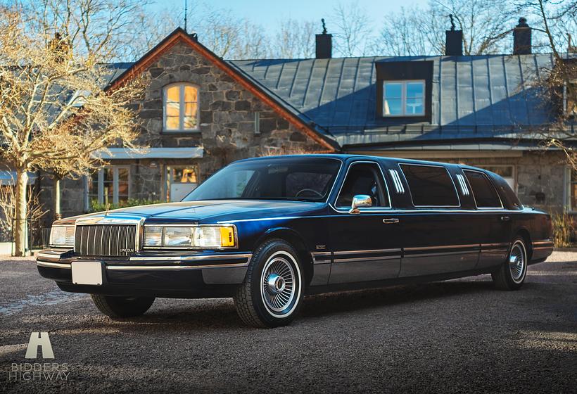 1992 Lincoln Town Car Limousine  ABC001