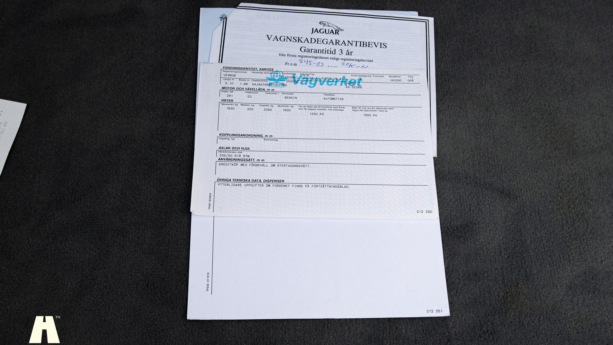 Documentation for 2003 Jaguar XJ Super V8