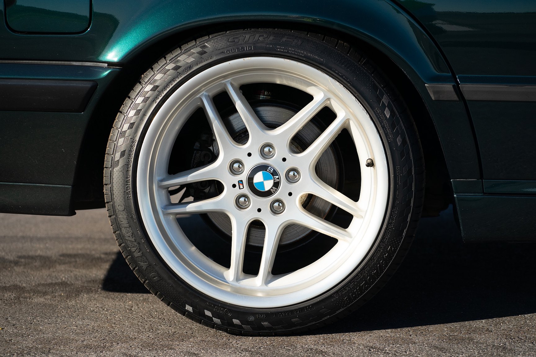 Exterior image of 1995 BMW 540i Touring - NO RESERVE (65)