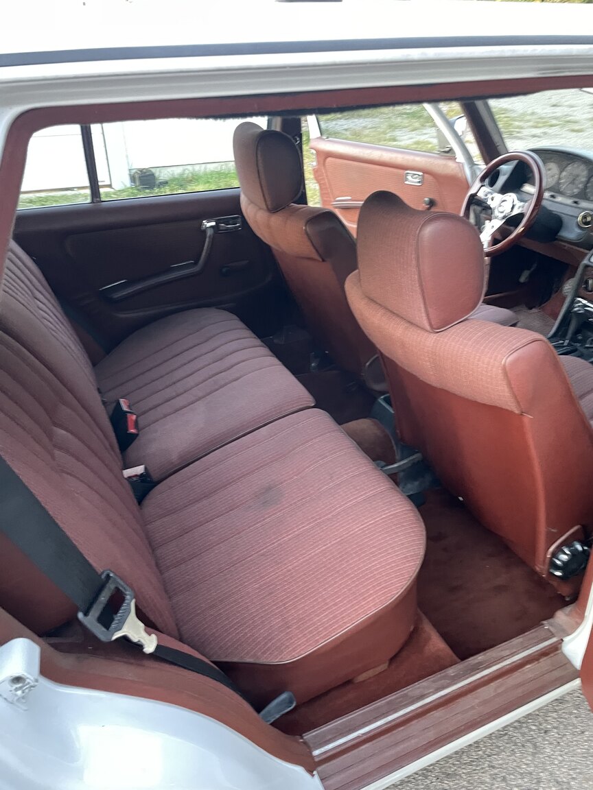 Innenraumfoto von 1983 Mercedes-Benz 300 TDT