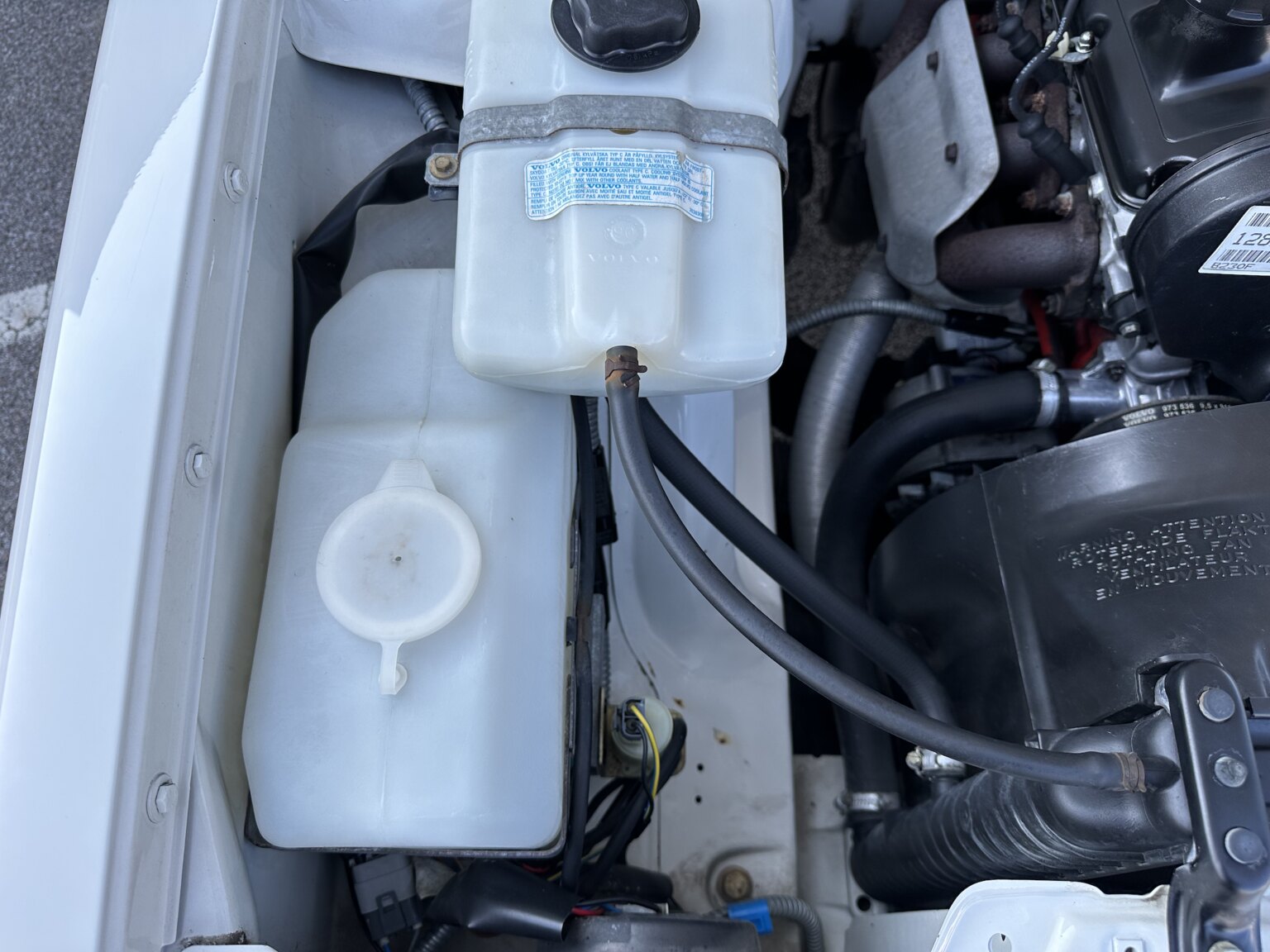Image of 1991 Volvo 240 GLT mechanics