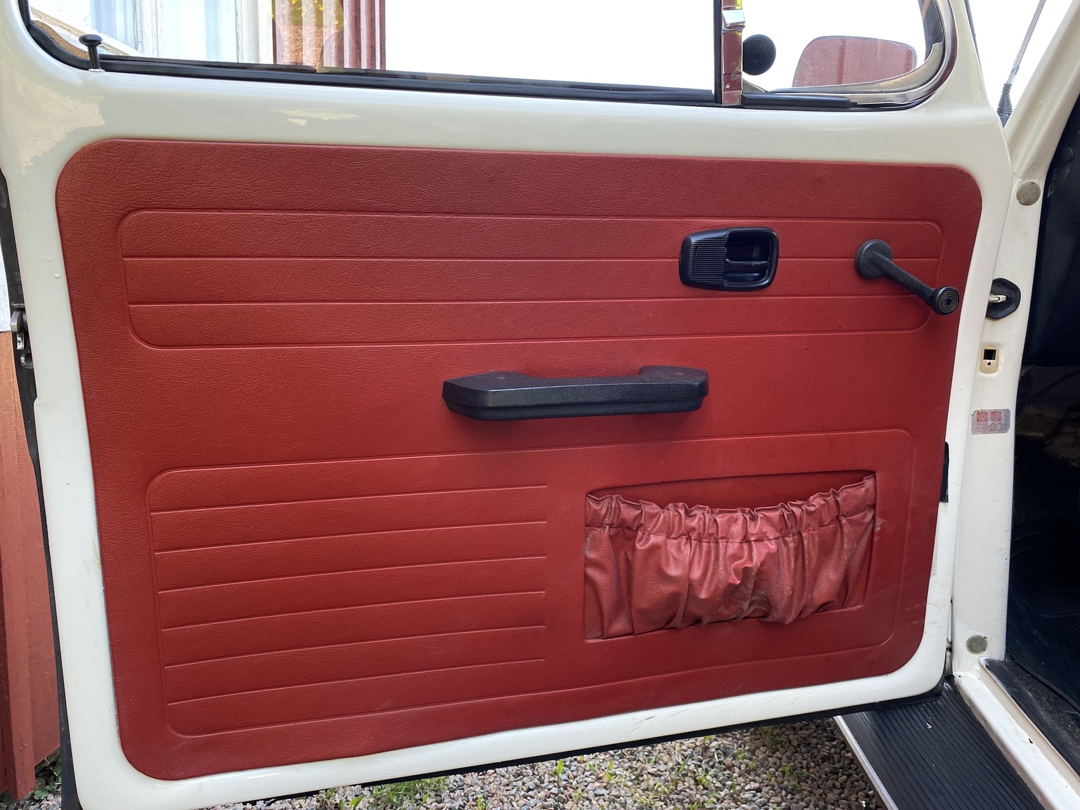 Interior image of 1974 Volkswagen Beetle 1303 S (5)