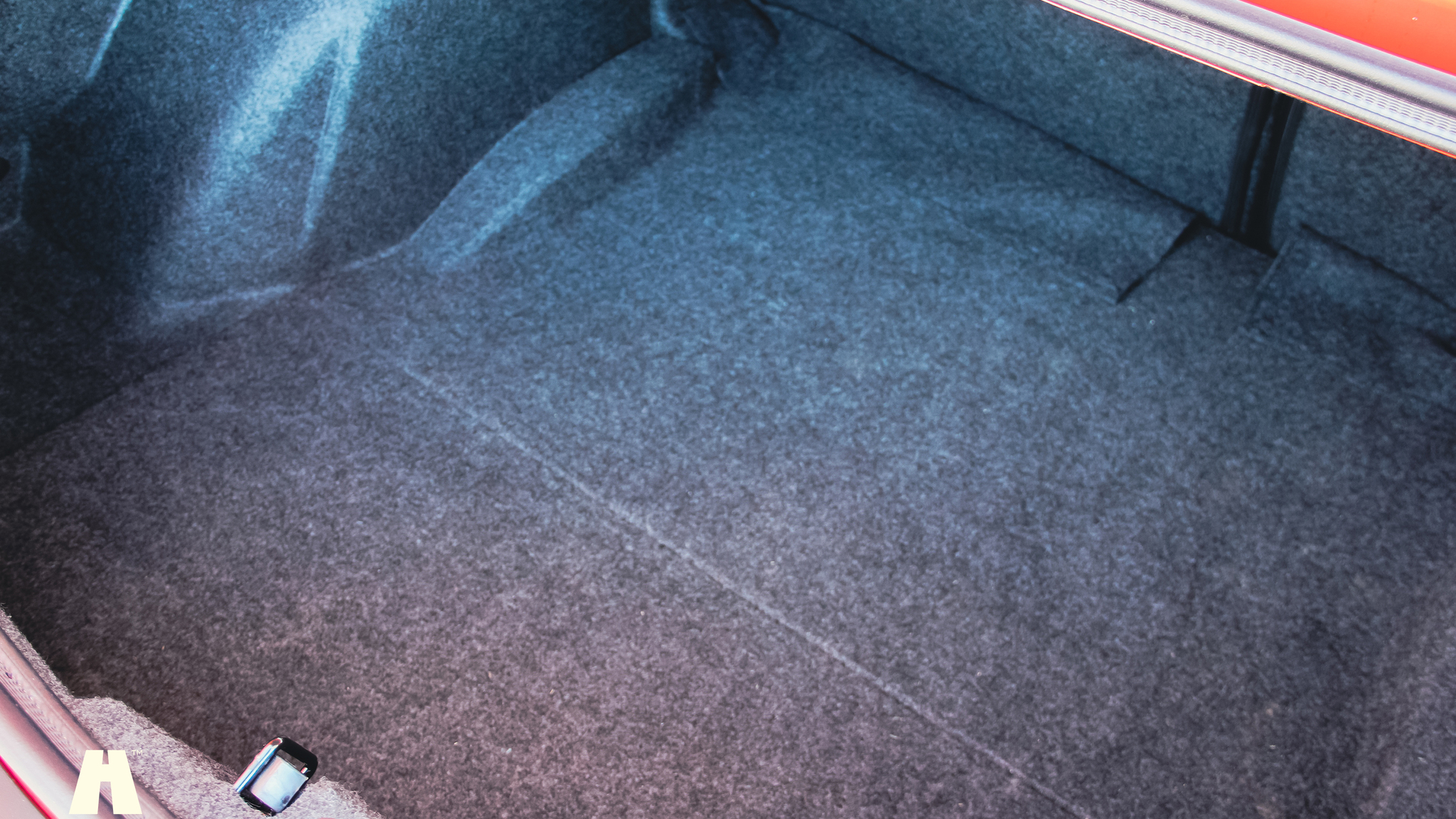 Interior image of 2019 Dodge Challenger Hellcat (28)