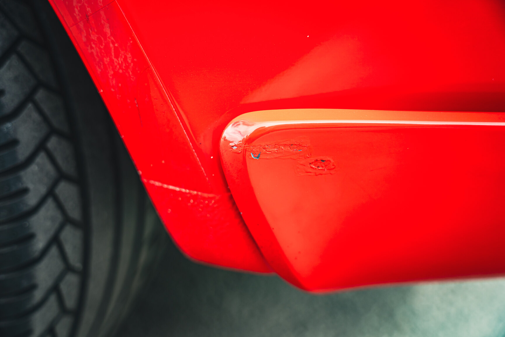 Exterior image of 1990 Porsche 944 Turbo