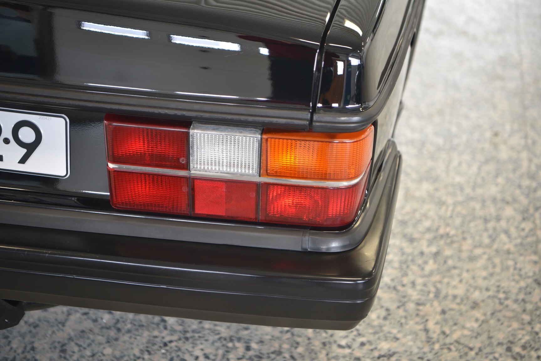 Exteriörbild på 1986 Volvo 240 DL