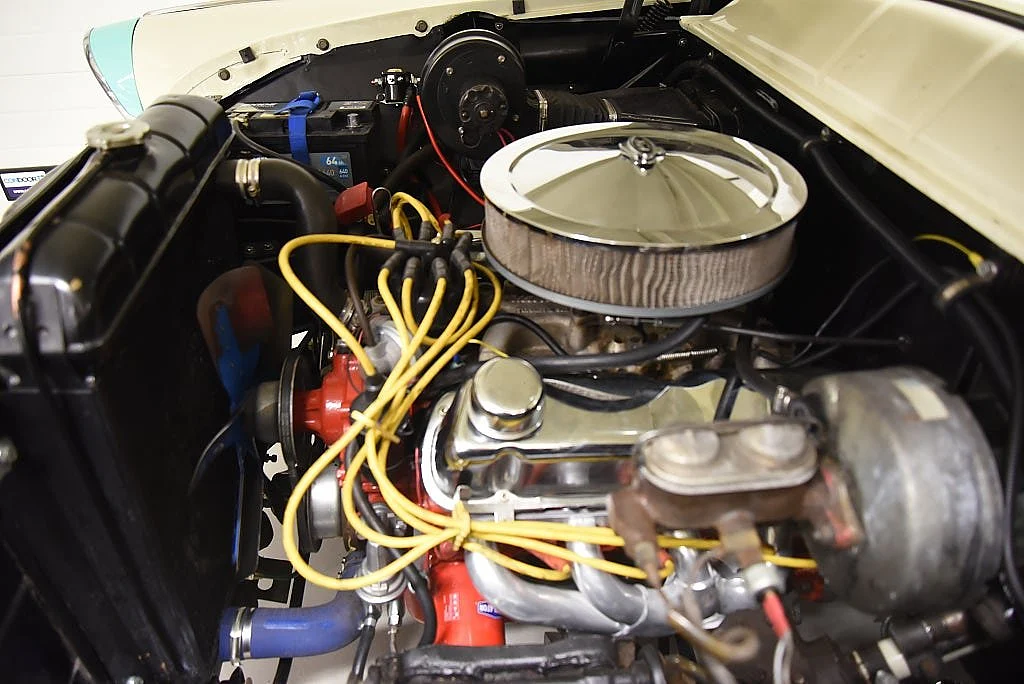 Bild von 1955 Ford Fairlane (18)