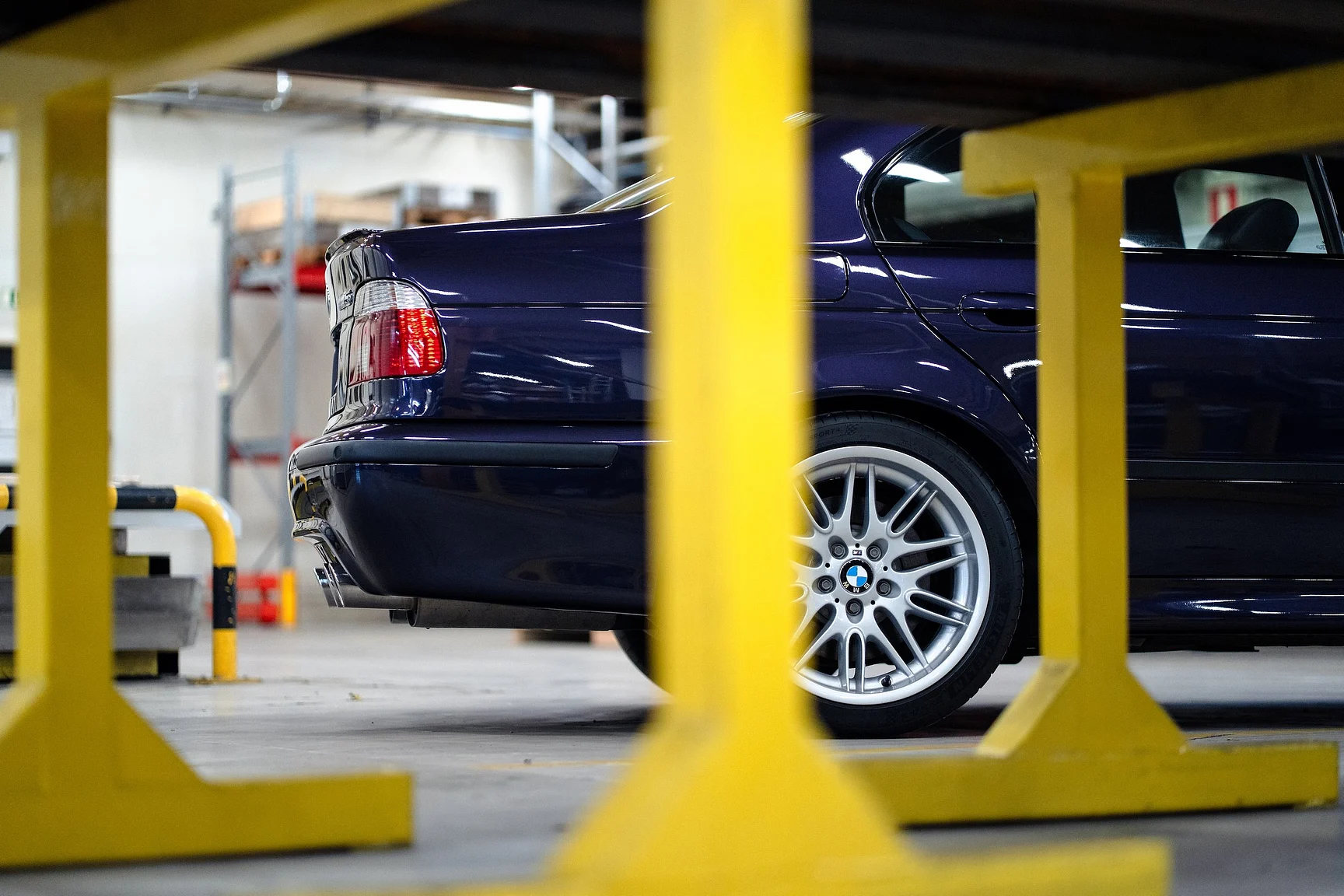 Exteriörbild på 2002 BMW M5 E39 (110)