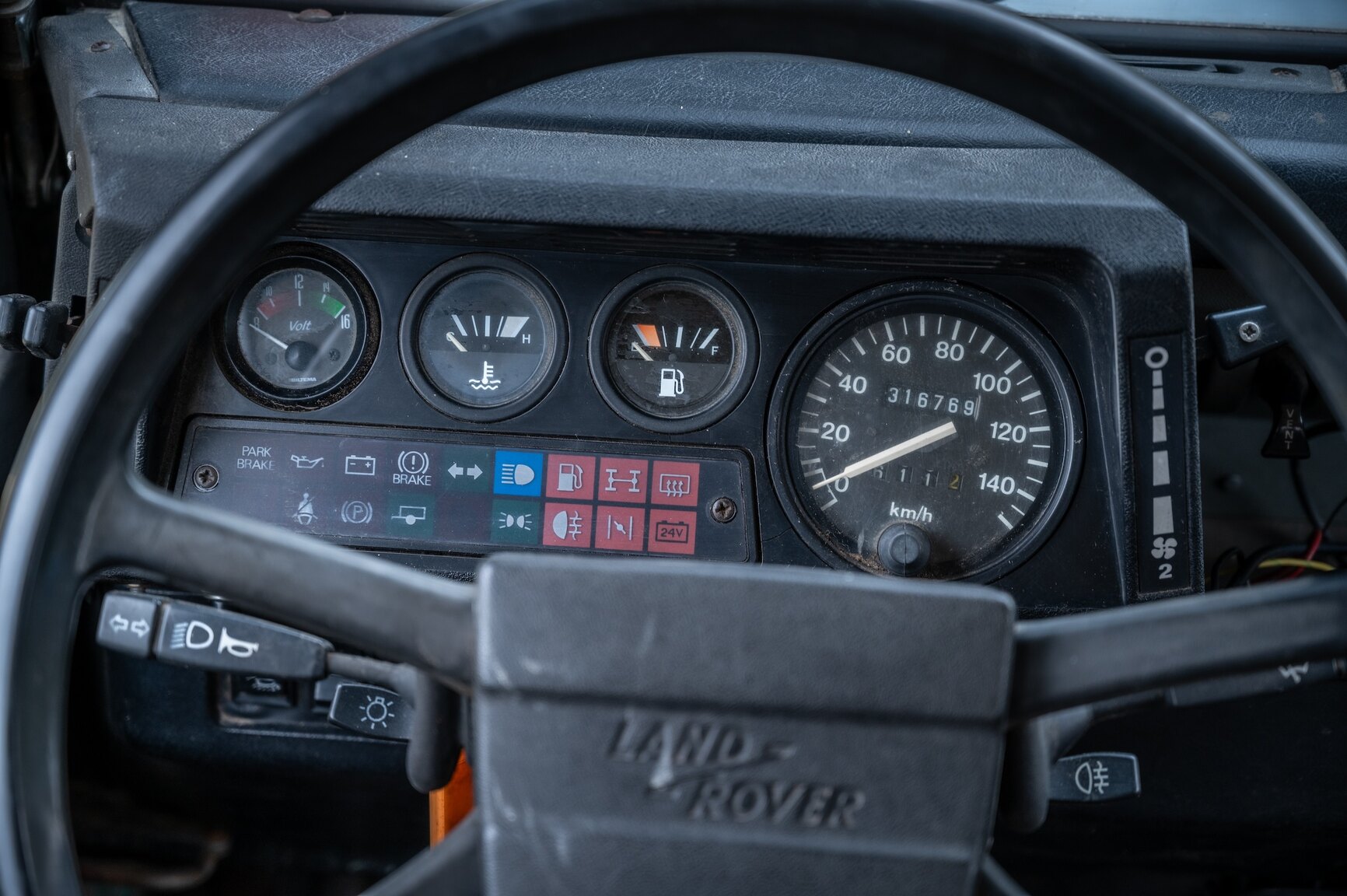 Interior image of 1986 Land Rover 90 2.5D