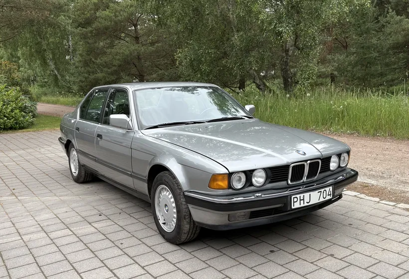 1988 BMW 730iA