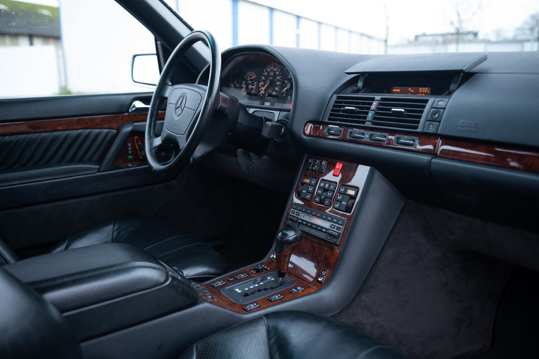 Innenraumfoto von 1992 Mercedes-Benz 500 SE
