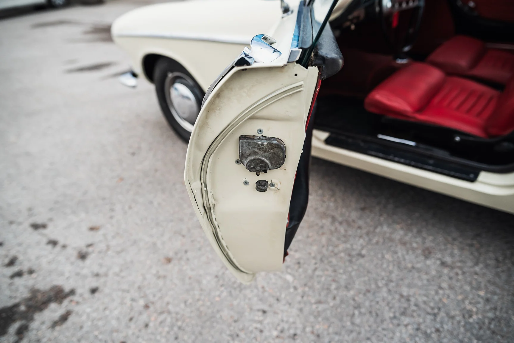 Interior image of 1964 Volvo P 1800S (14)