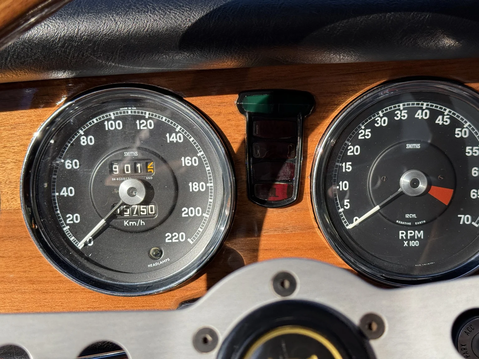Innenraumfoto von 1970 Jaguar XJ12 Performance (16)