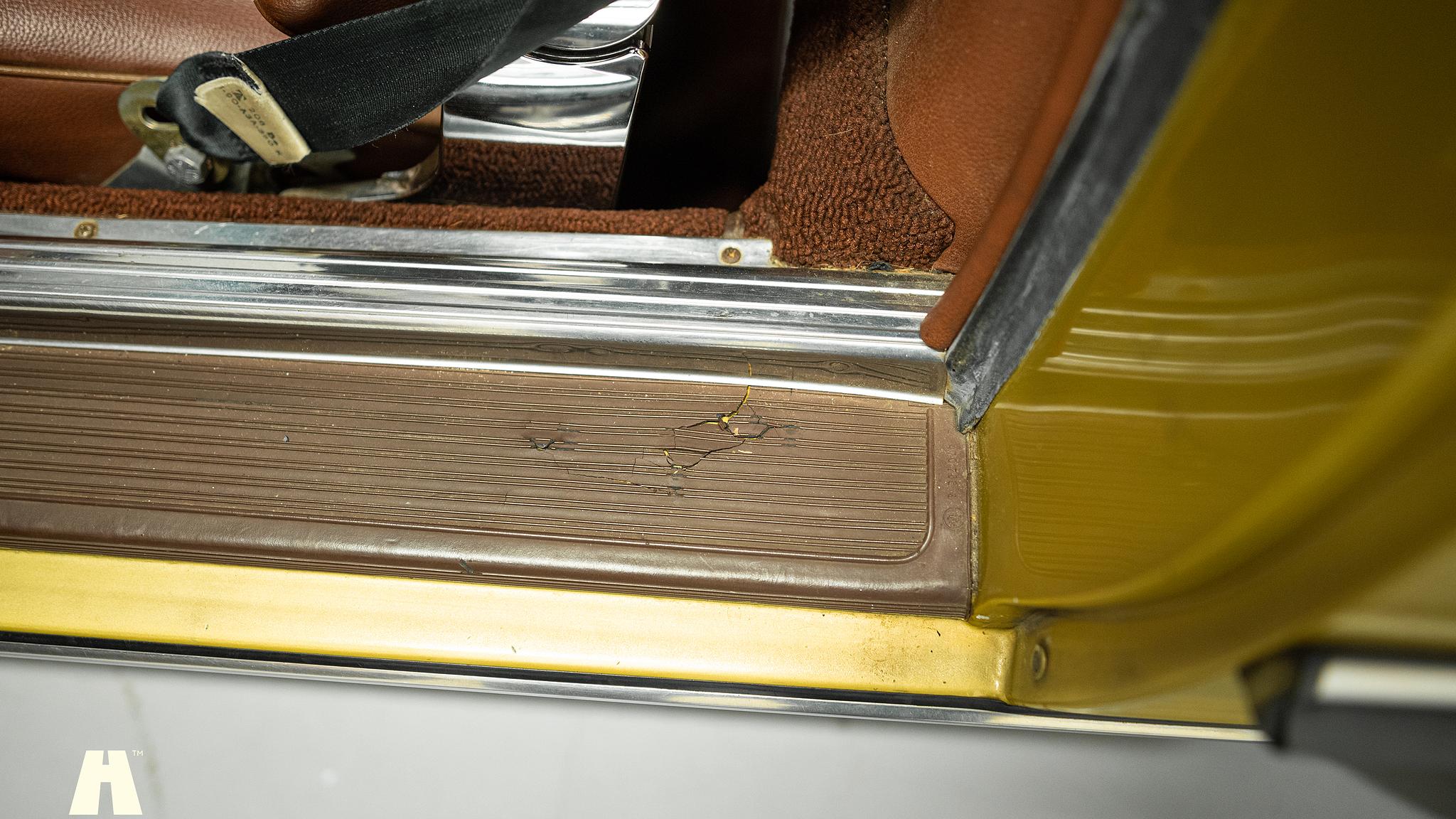 Interiörbild 1975 Mercedes SL 350