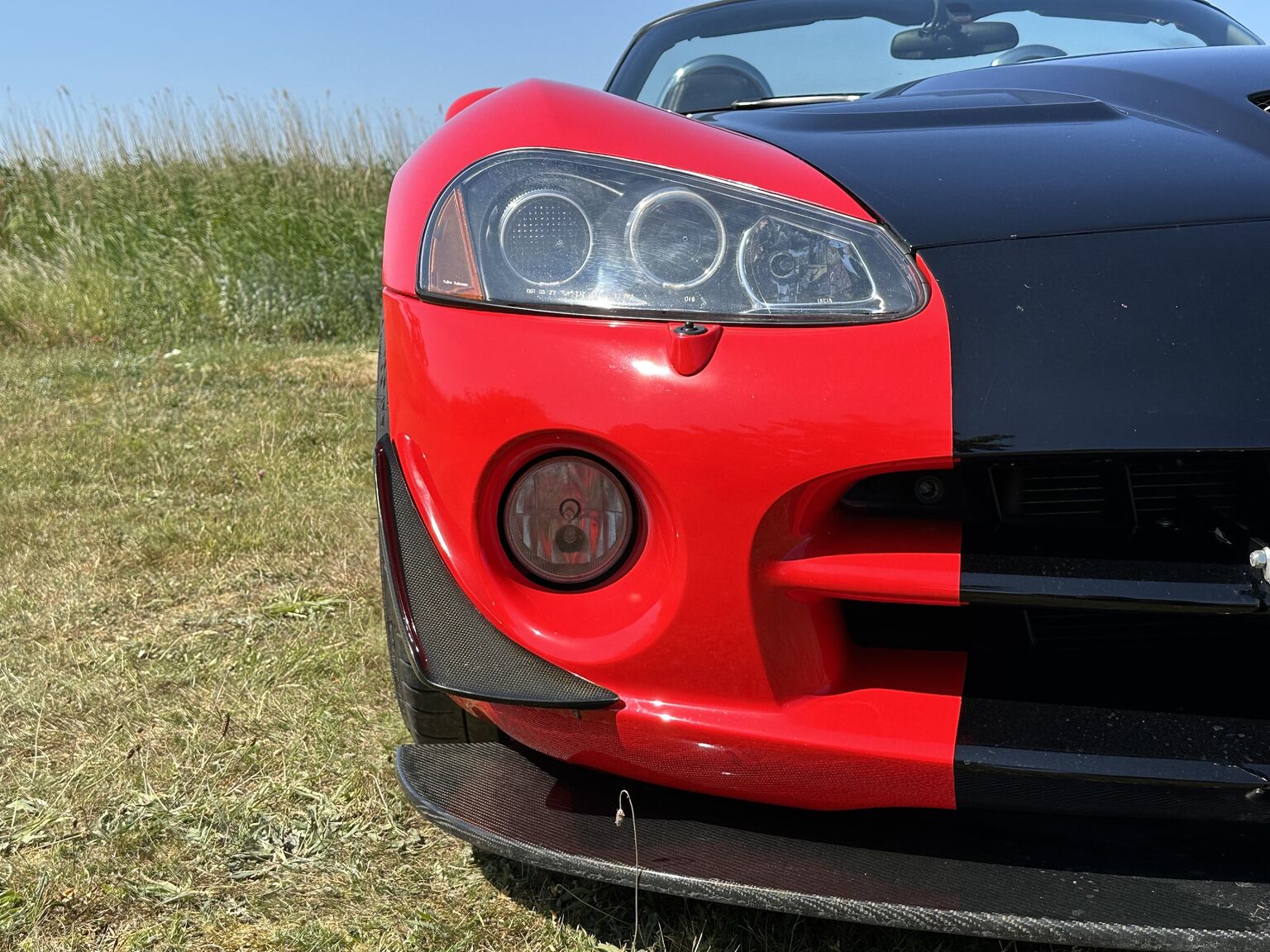 Exterior image of 2004 Dodge Viper SRT-10 (68)