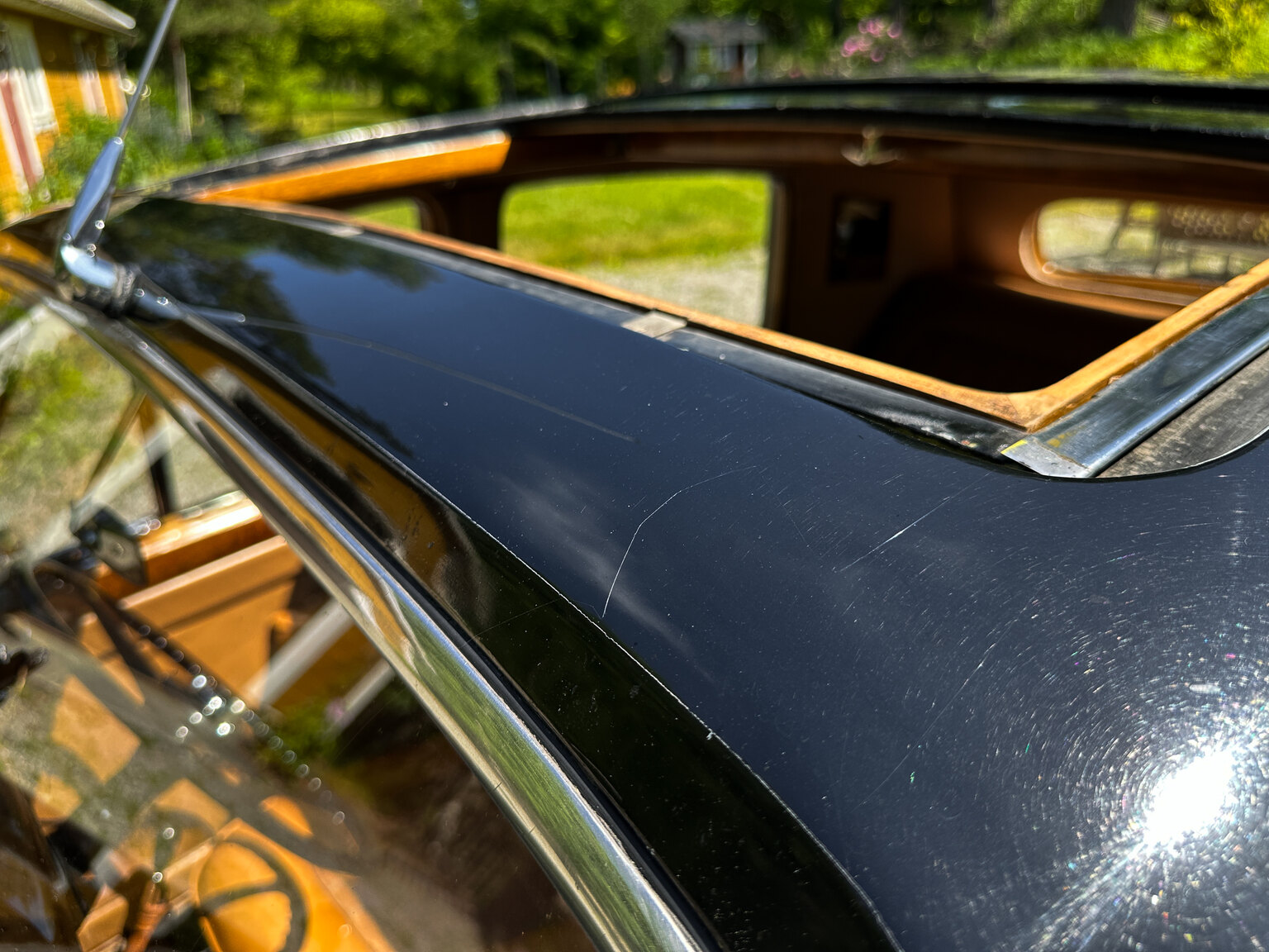Exterior image of 1950 Bentley 4 1/4 Litre