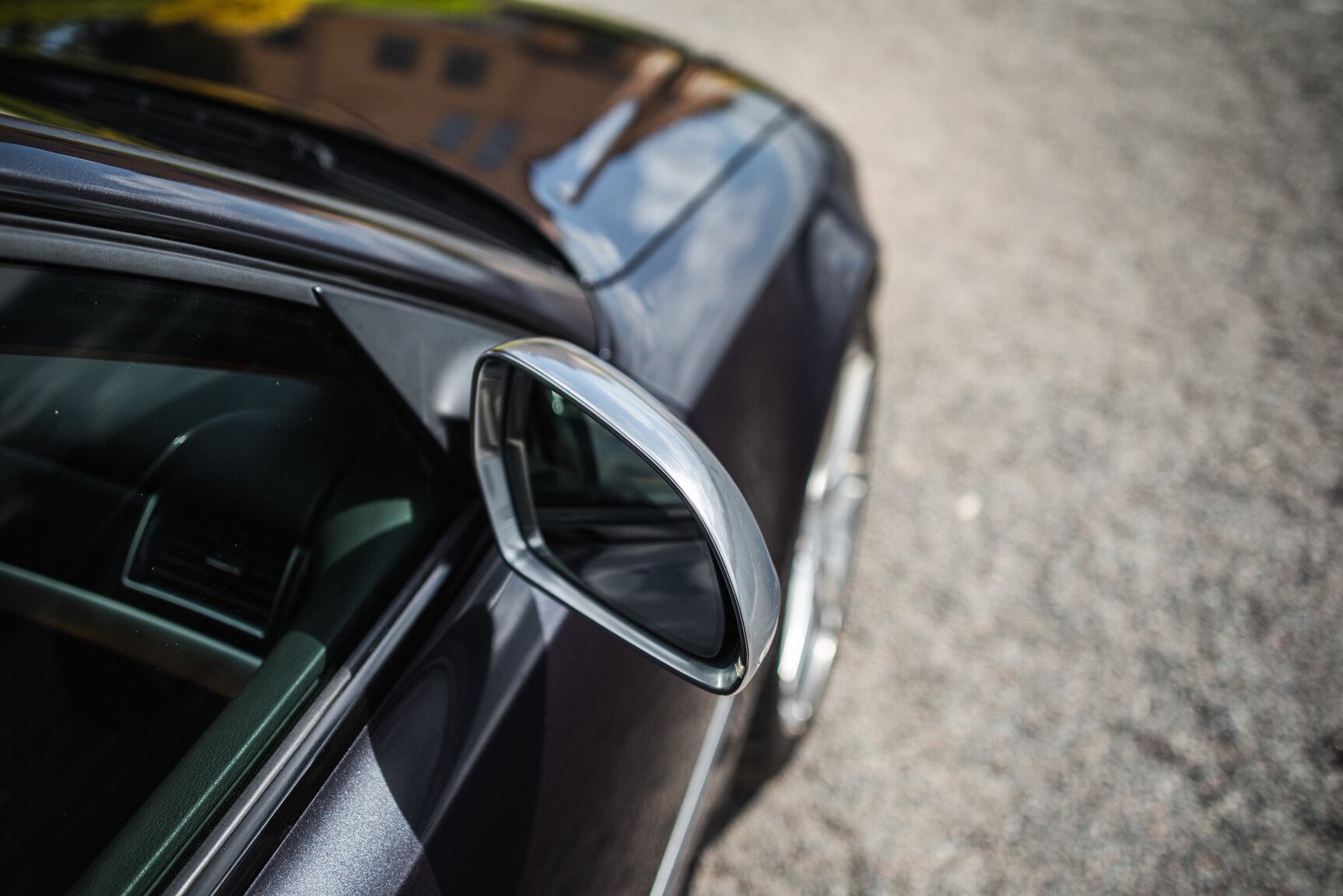 Exterior image of 2009 Audi S8 5.2 V10 FSI Quattro