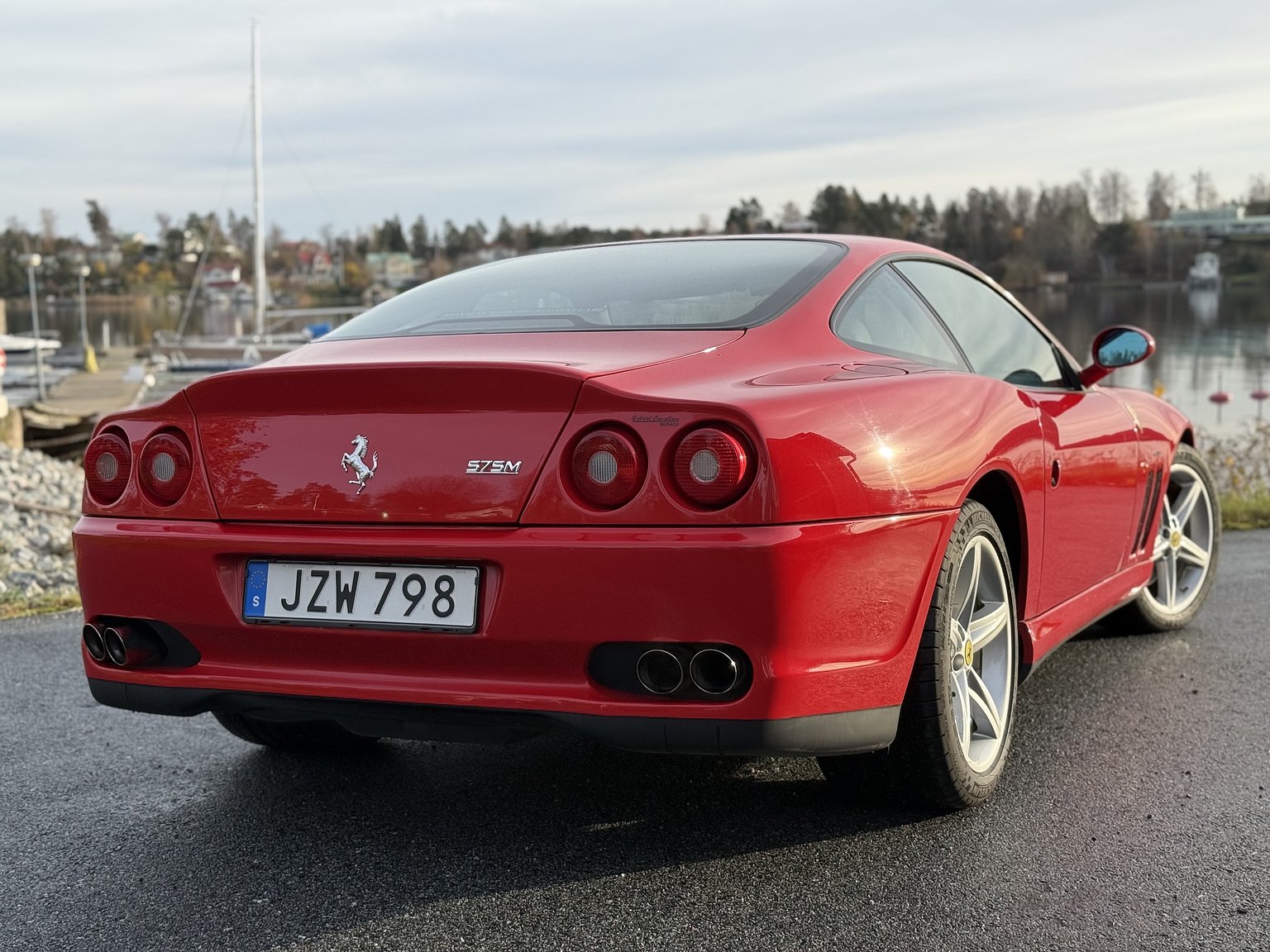 Exteriörbild på 2003 Ferrari 575M Maranello
